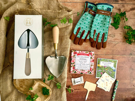 Gardening Christmas Gifts: Thoughtful Ideas for Garden Lovers