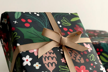 Izzy's Garden Christmas Gift Wrap
